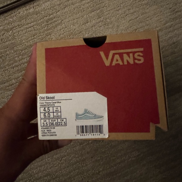 Vans - Picture 2 of 2